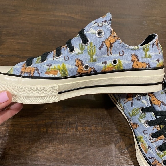 Converse Chuck 70 Ox Washed Denim Western Print Sneaker Size 9.5 Men - Picture 5 of 9